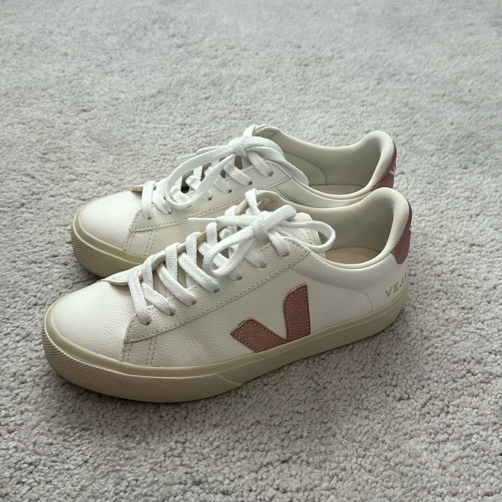Veja Campo Chromefree Leather White Nacre